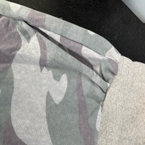 NEW! Never worn camouflage comfy joggers. Standout! - Picture 5 of 9